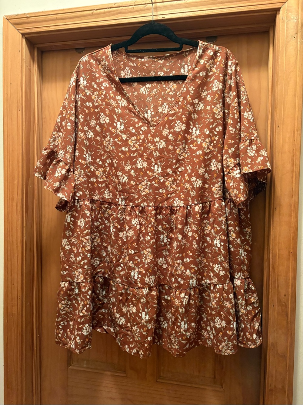 Women’s Floral V-Neck Ruffle Tunic Top - Rust Floral
